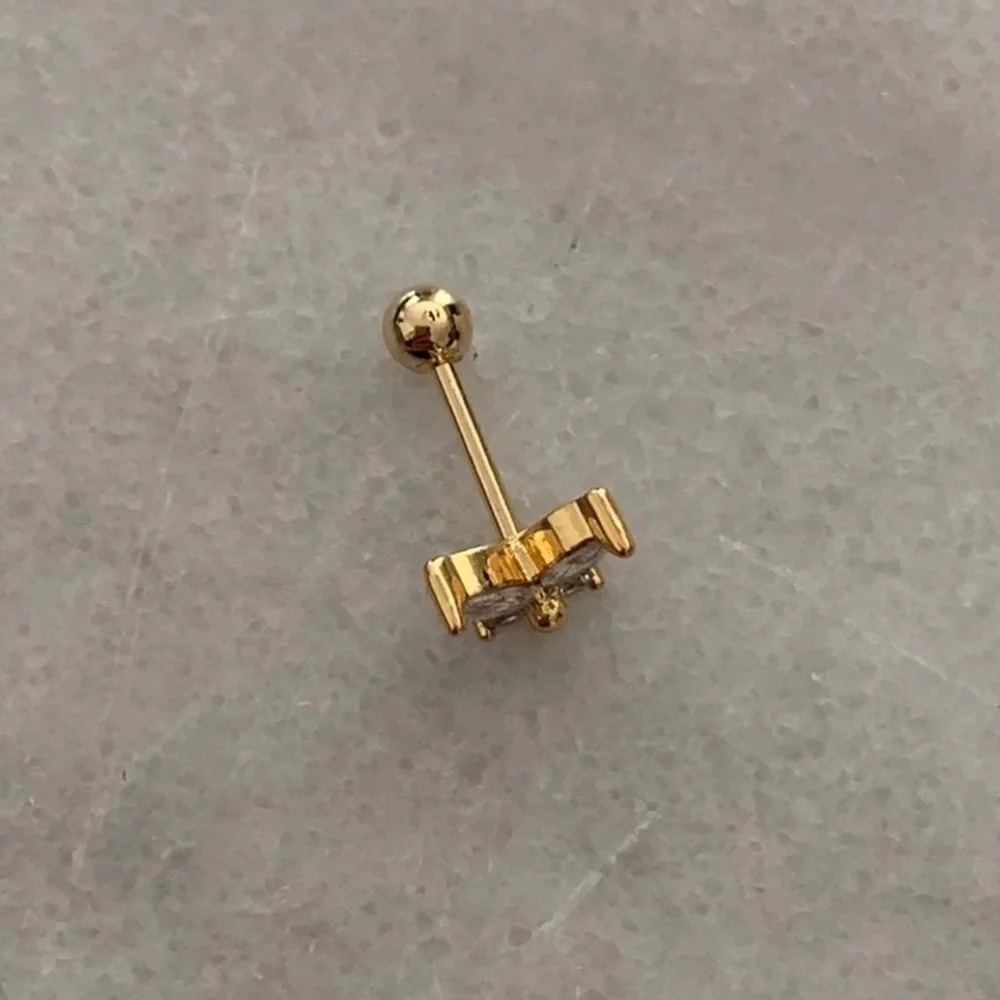 Gold Crystal Butterfly Flower Cartilage Earring 

Brand New

Stainless Steel - Picture 3 of 3
